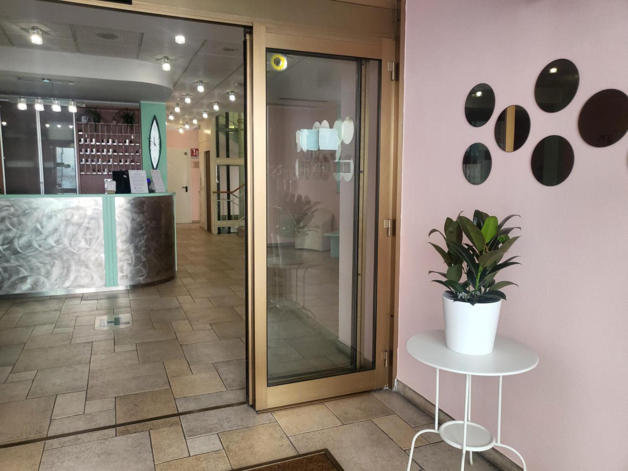 Hotel Lux Alessandria Ngoại thất bức ảnh