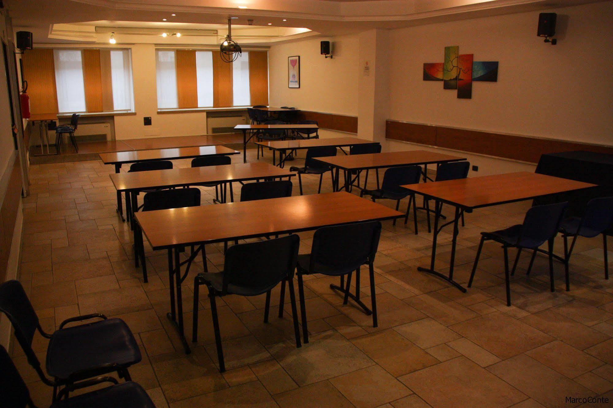 Hotel Lux Alessandria Ngoại thất bức ảnh